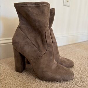 Steve Madden Brown Suede Heeled Booties 7